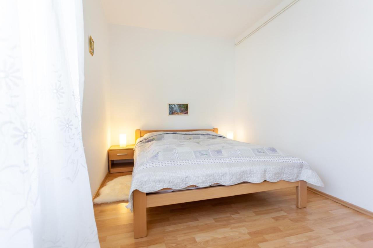 Apartment Maria Malinska Buitenkant foto