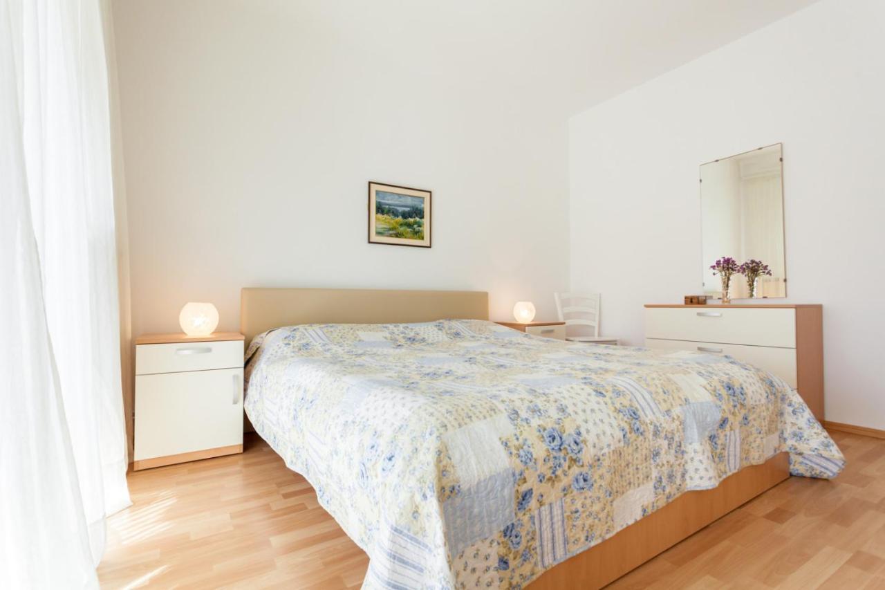 Apartment Maria Malinska Buitenkant foto